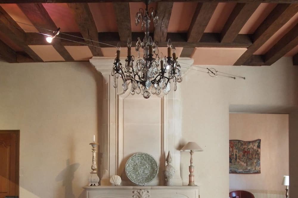 Photo of Others in Lombron