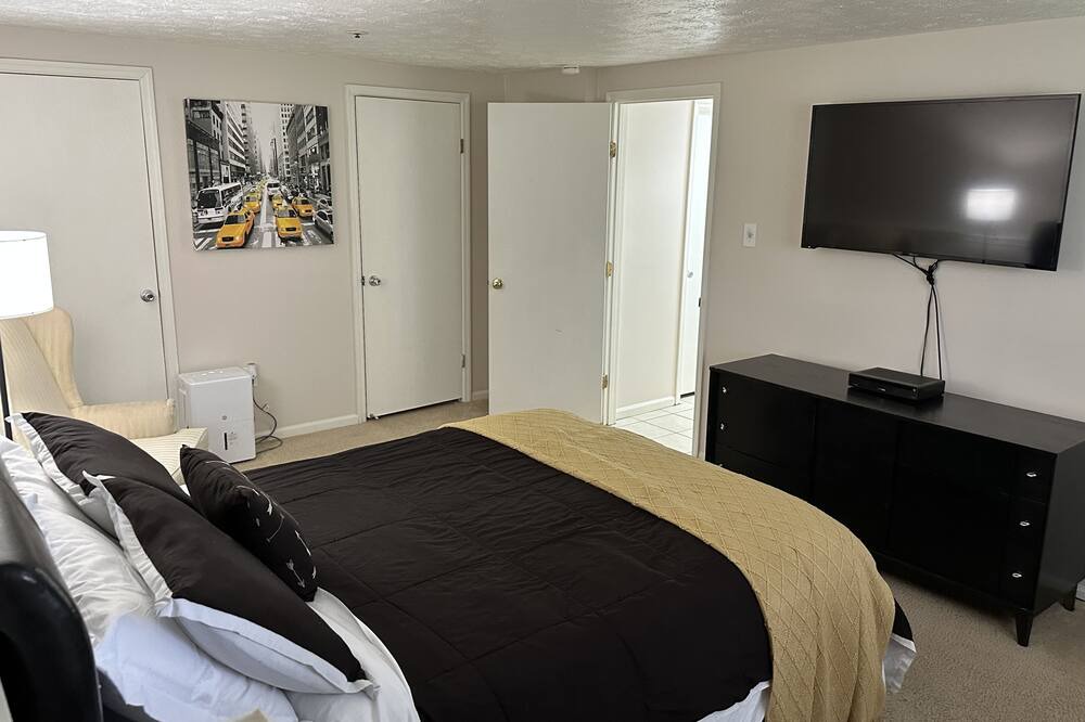 Photo of Bedroom in Gaithersburg