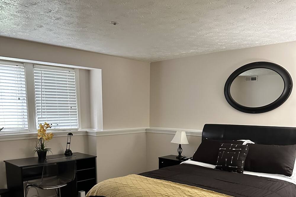 Photo of Bedroom in Gaithersburg