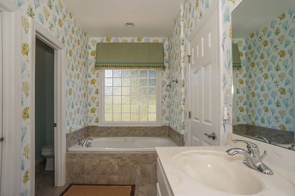 Photo of Bathroom in Littleton