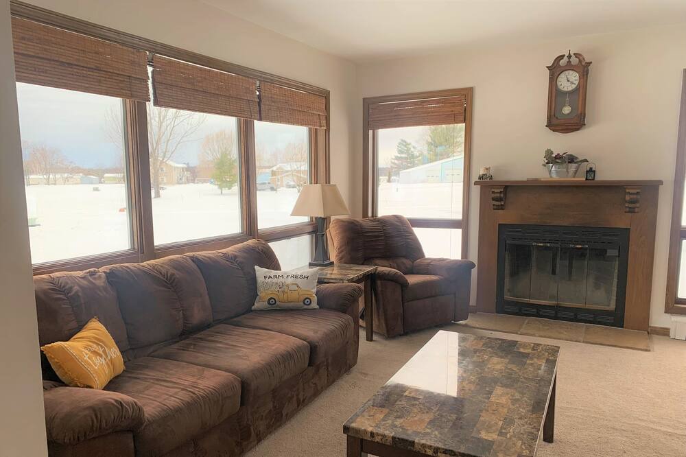 Photo of Livingroom in Alexandria Bay