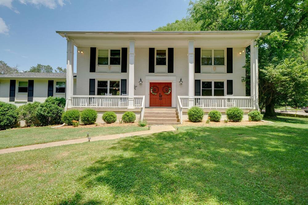 Photo of Outdoor in West Meade