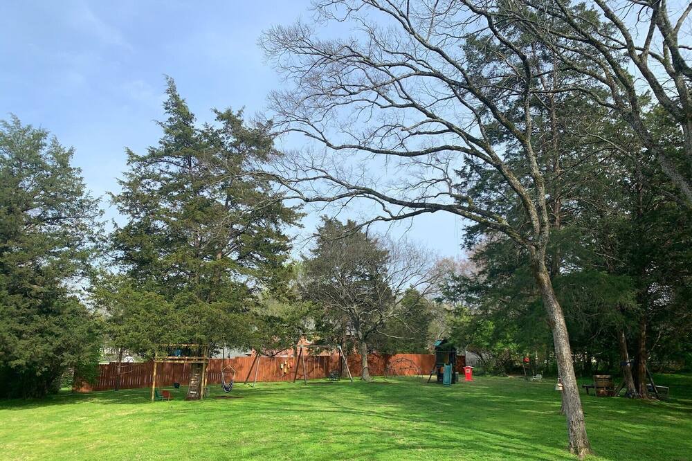 Photo of Outdoor in West Meade
