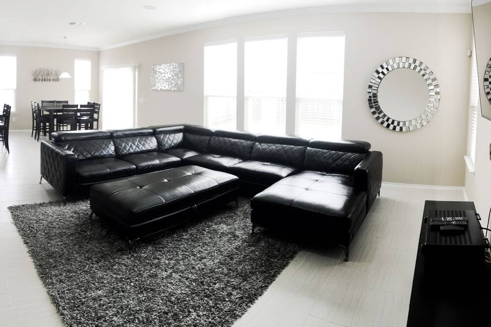 Photo of Bedroom in Del Valle