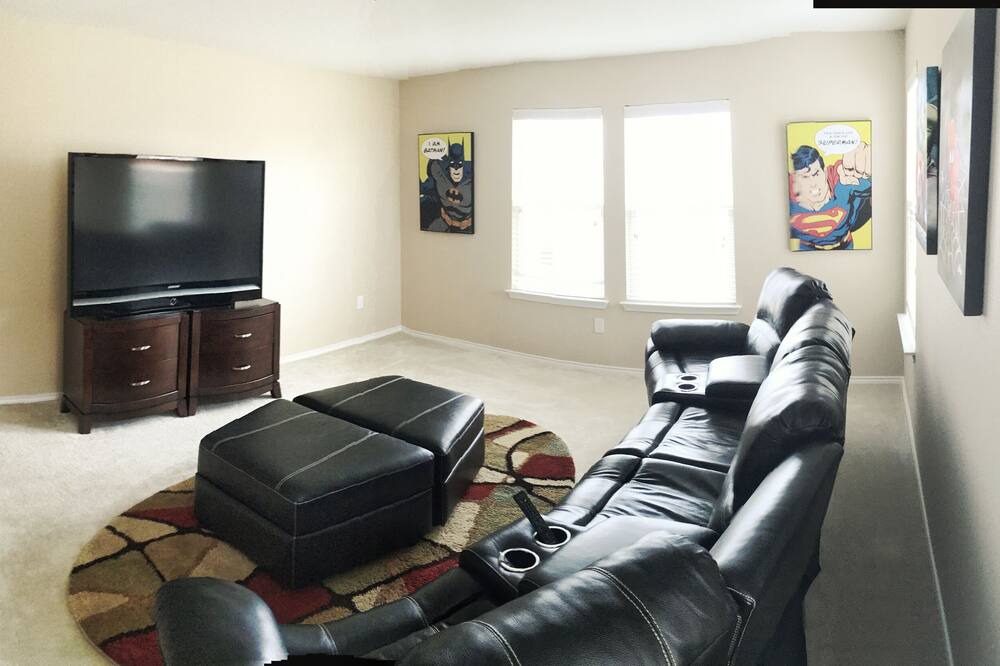 Photo of Bedroom in Del Valle