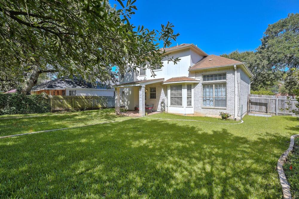 Photo of Outdoor in McNeil