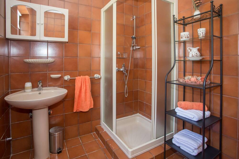 Photo of Bathroom in Kukci