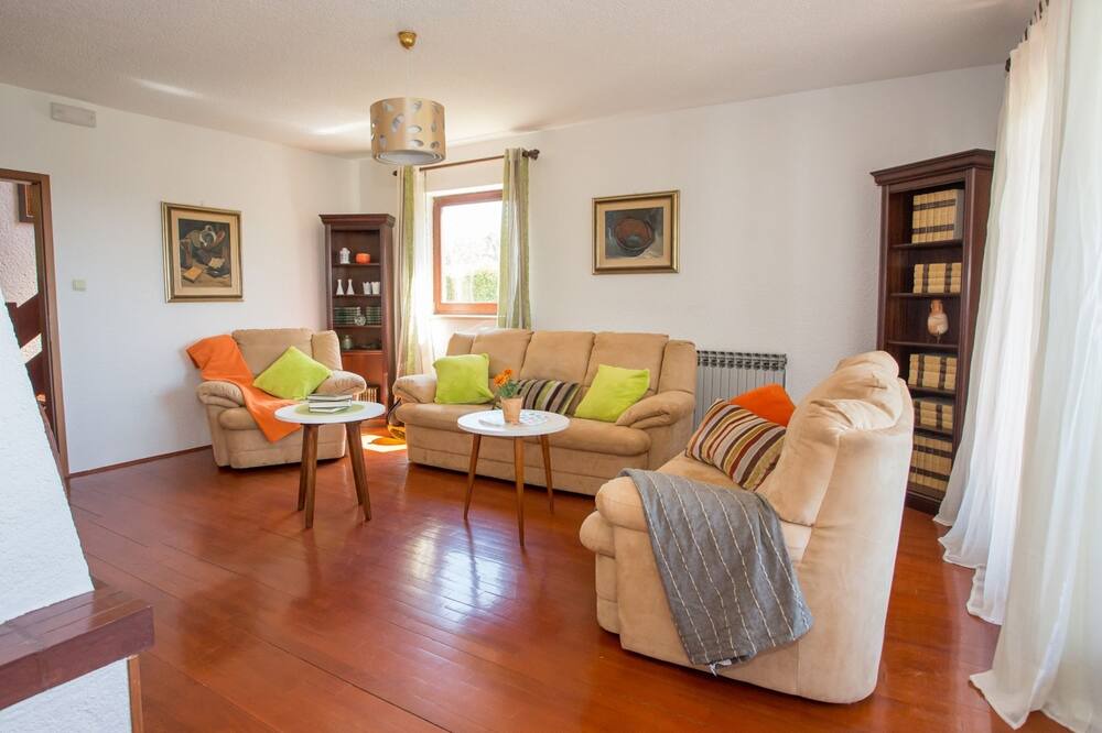 Photo of Livingroom in Kukci