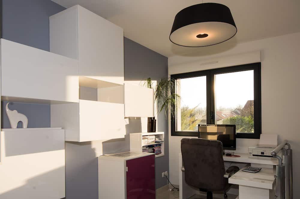 Photo of Livingroom in Ay