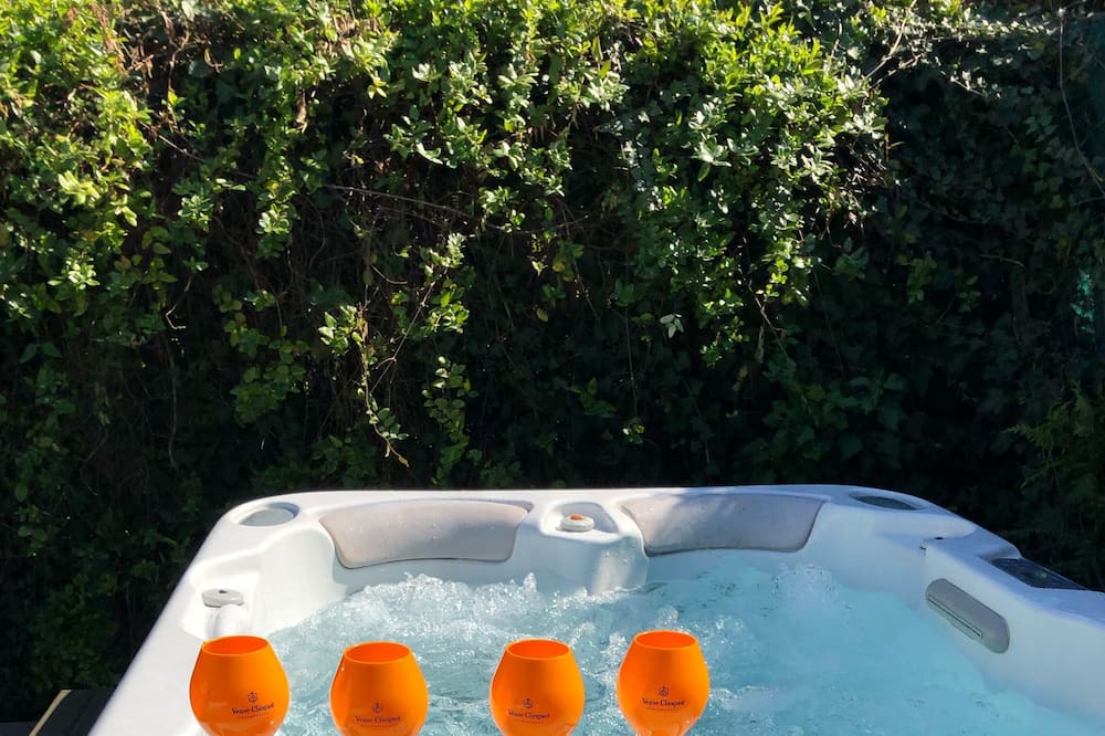 Photo of Others in Ay