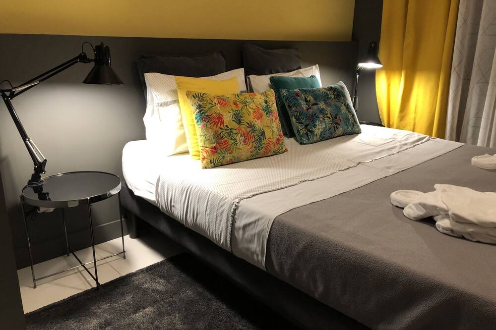 Photo of Others in Ay