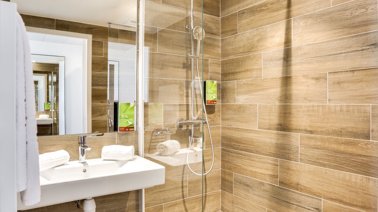 Photo of Bathroom in Saint-Contest