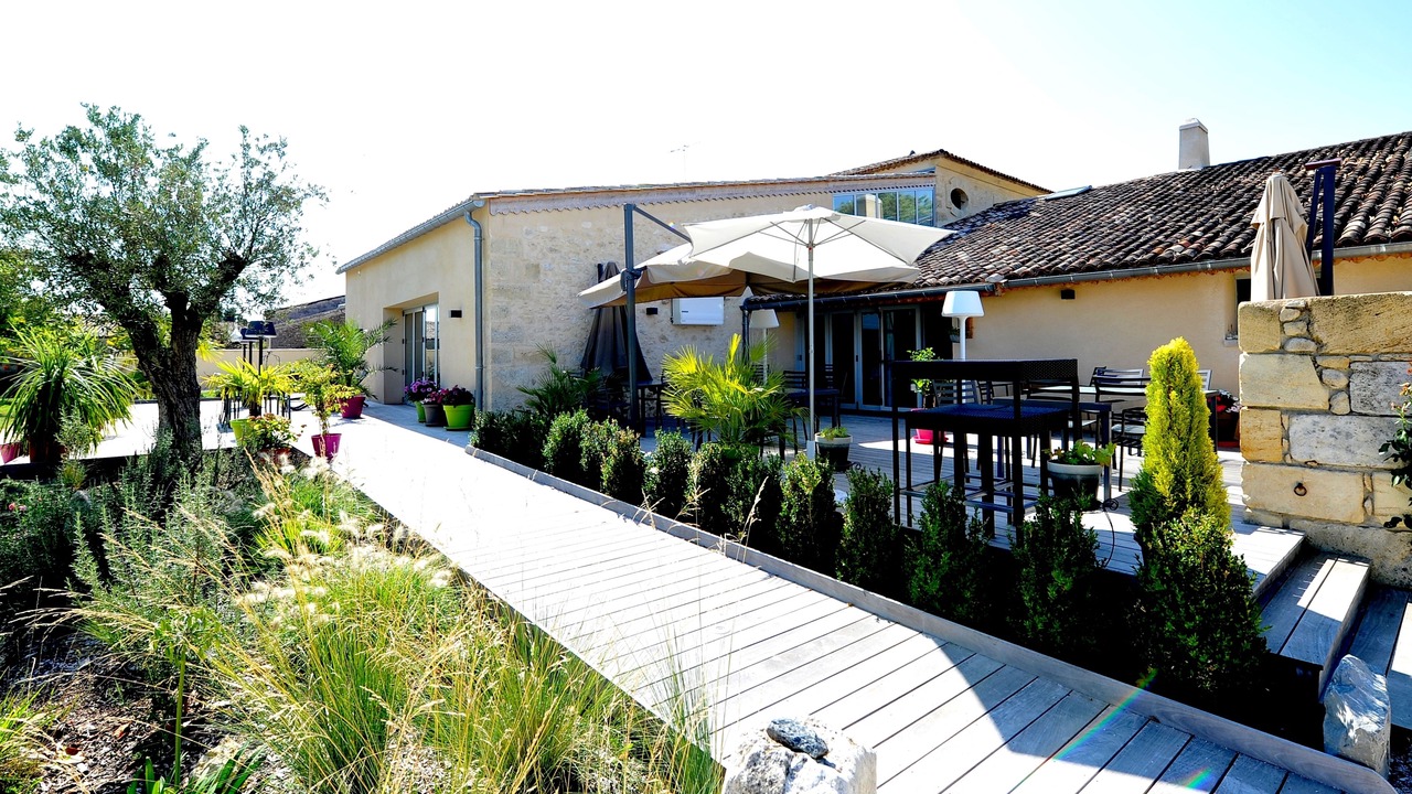 Photo of Patio Balcony in Saint-Pey-de-Castets