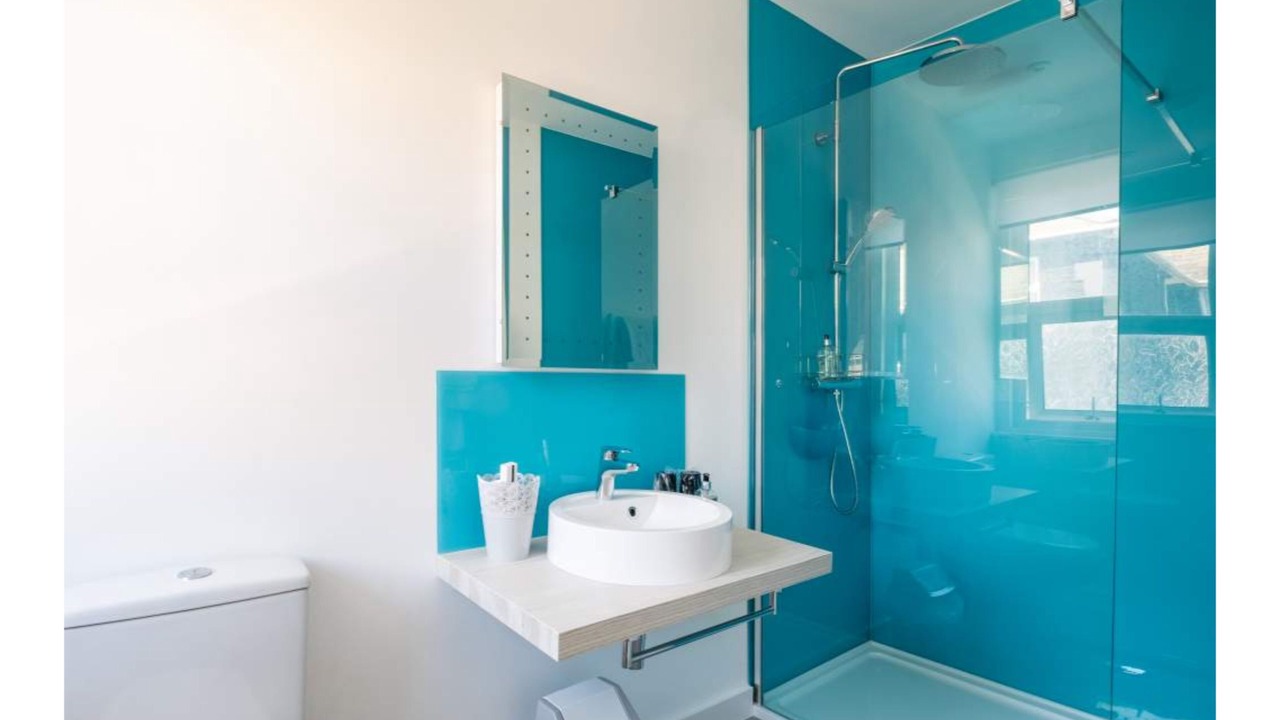 Photo of Bathroom in Shanklin