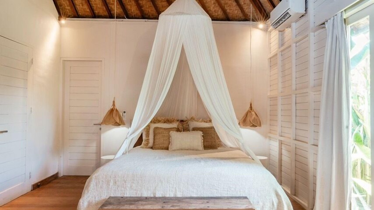Photo of Bedroom in Mushroom Bay
