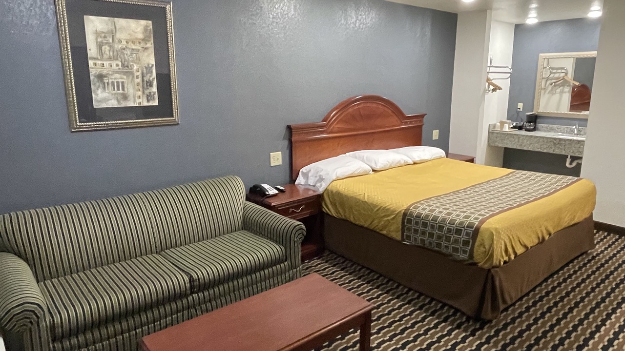 Photo of Bedroom in Sallisaw