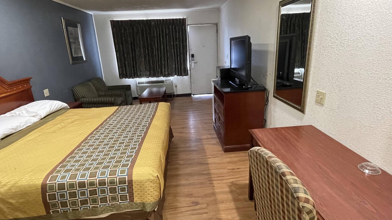 Photo of Bedroom in Sallisaw