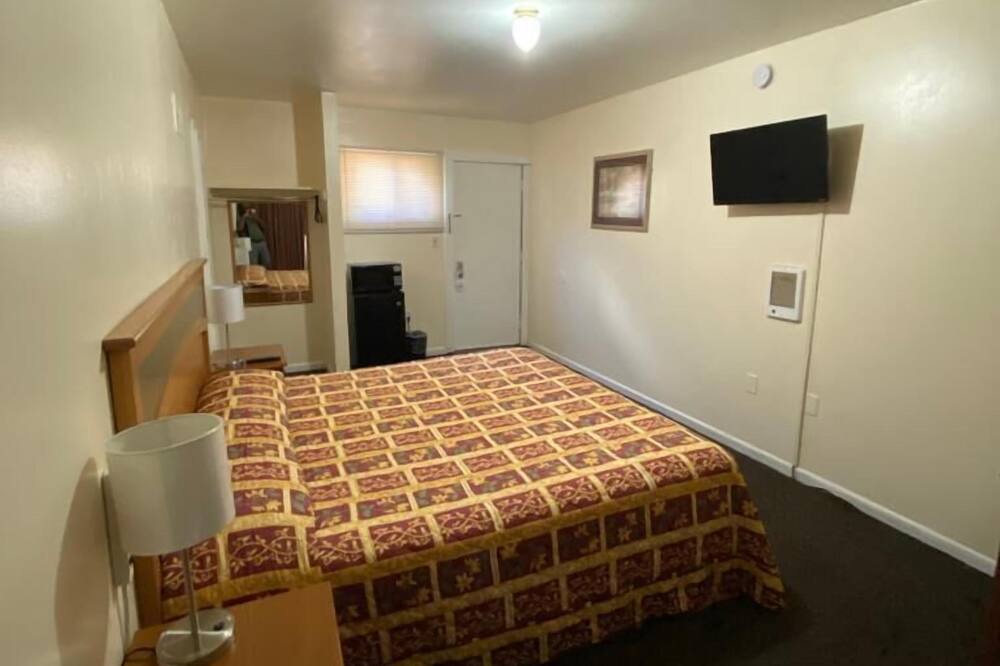 Photo of Bedroom in Liberty