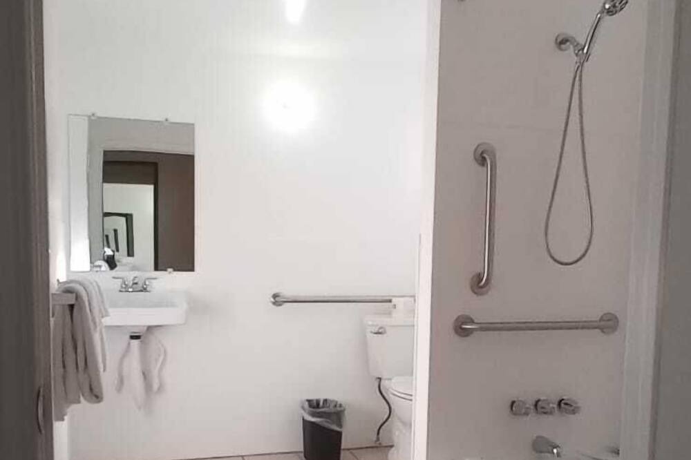 Photo of Bathroom in Liberty