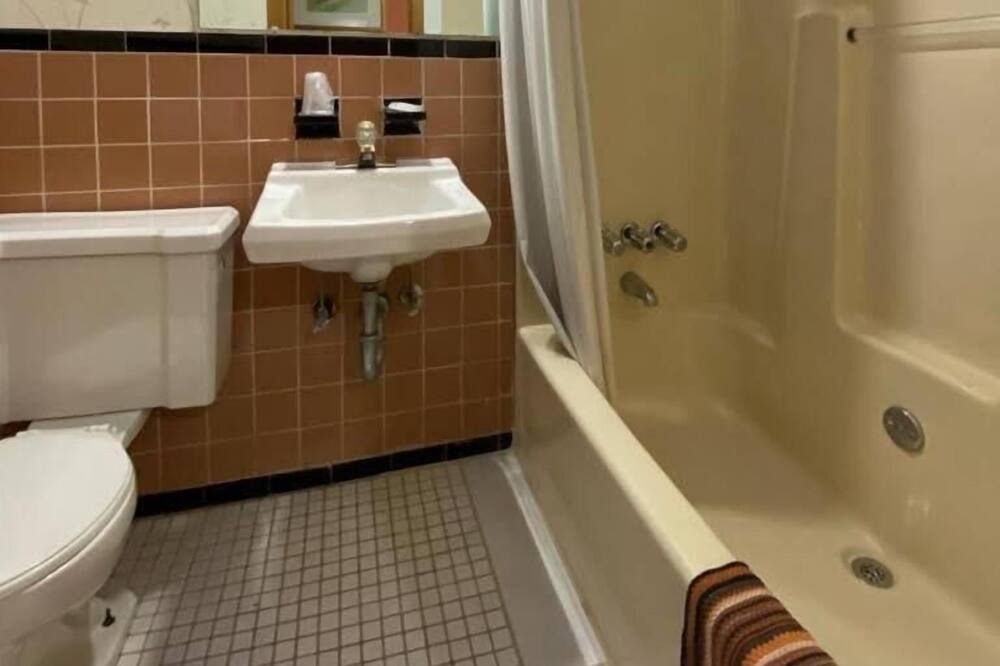 Photo of Bathroom in Liberty