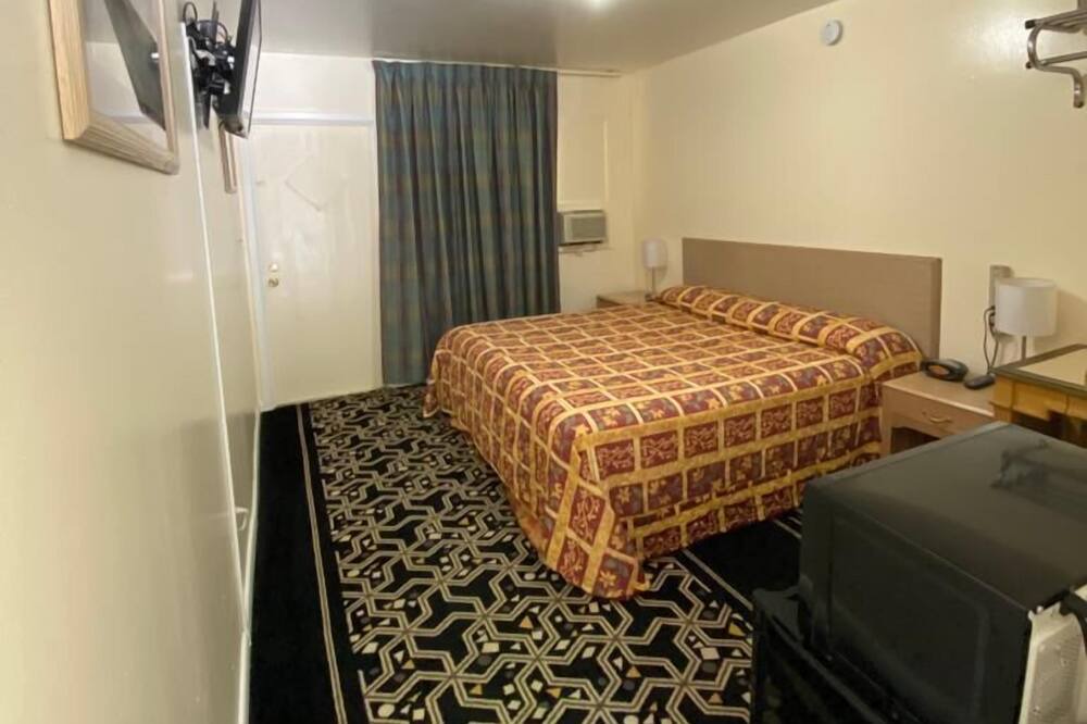 Photo of Bedroom in Liberty