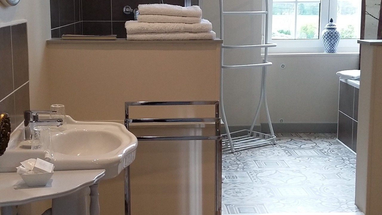 Photo of Bathroom in Tracy-sur-Mer