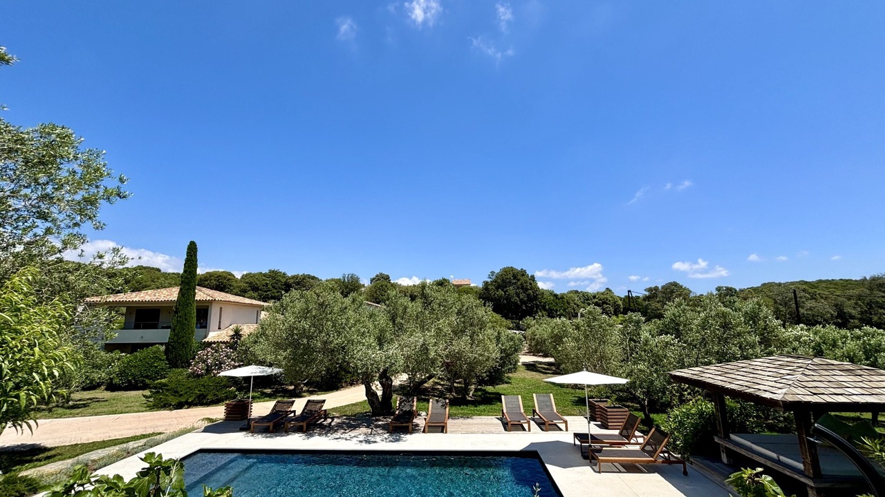 Photo of Outdoor in Bonifacio