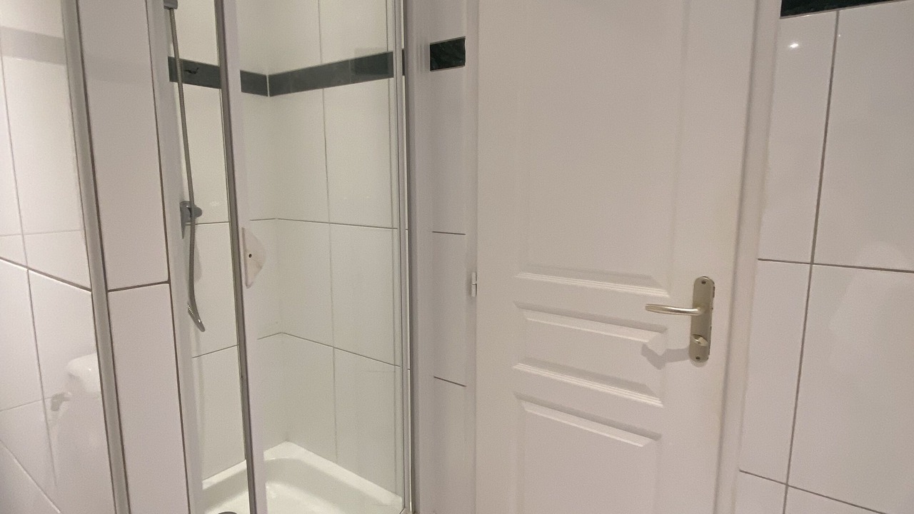 Photo of Bedroom in Enclos