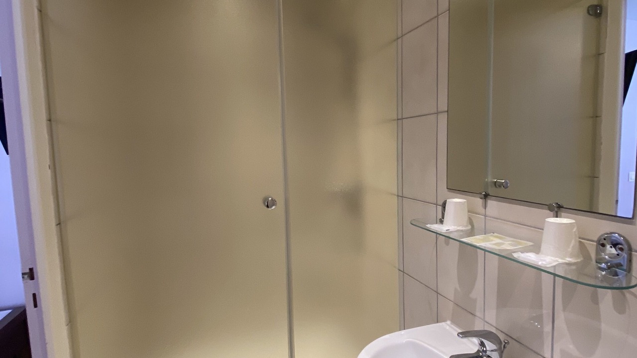 Photo of Bathroom in Enclos