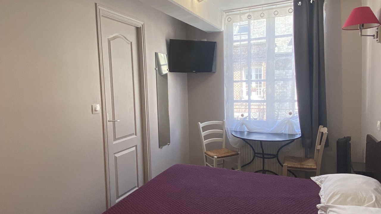 Photo of Bedroom in Enclos