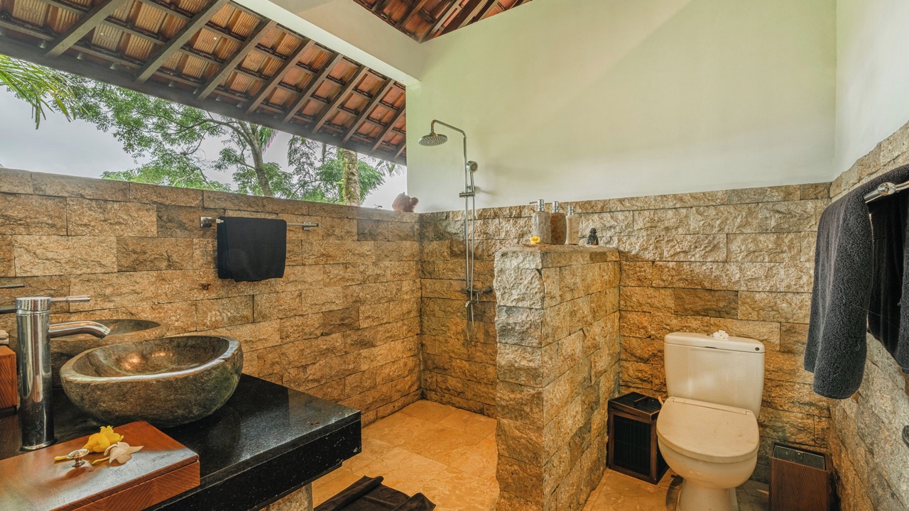 Photo of Bathroom in East Selemadeg