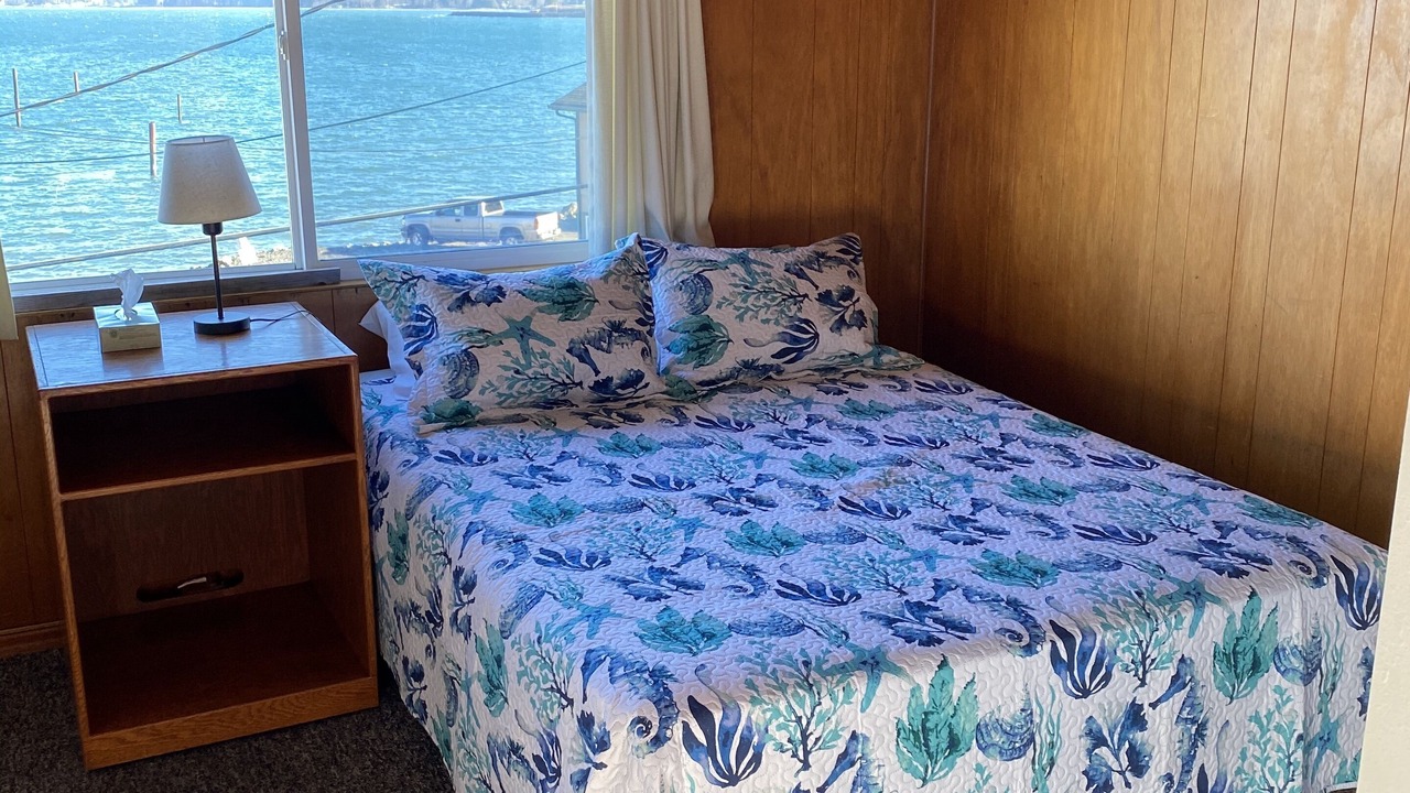 Photo of Bedroom in Sekiu