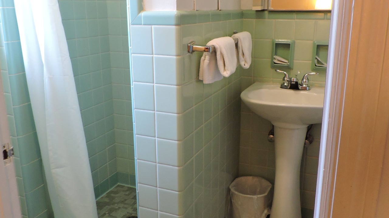 Photo of Bathroom in New Paris