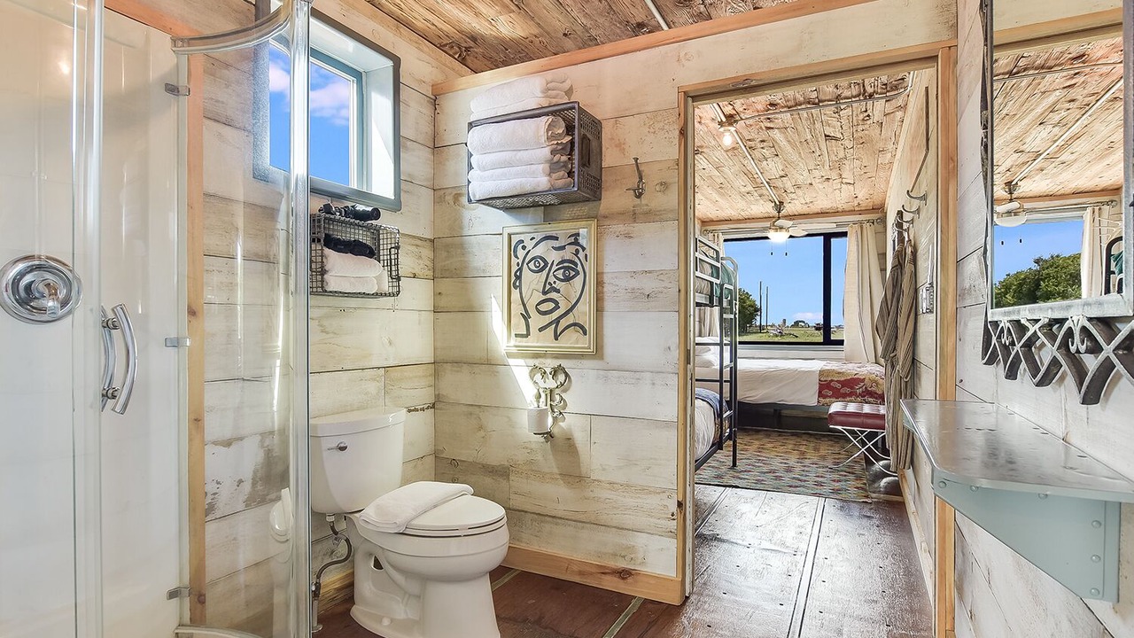 Photo of Bathroom in Round Top