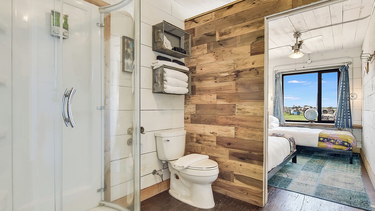 Photo of Bathroom in Round Top