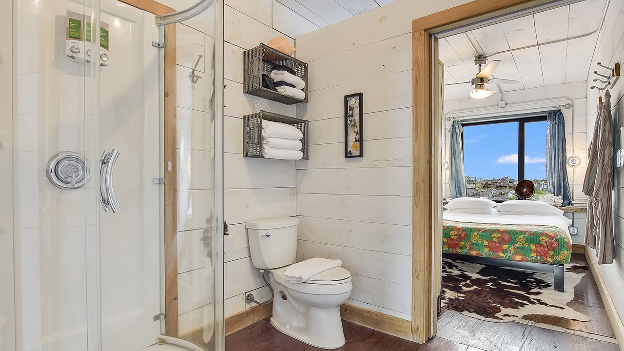 Photo of Bathroom in Round Top