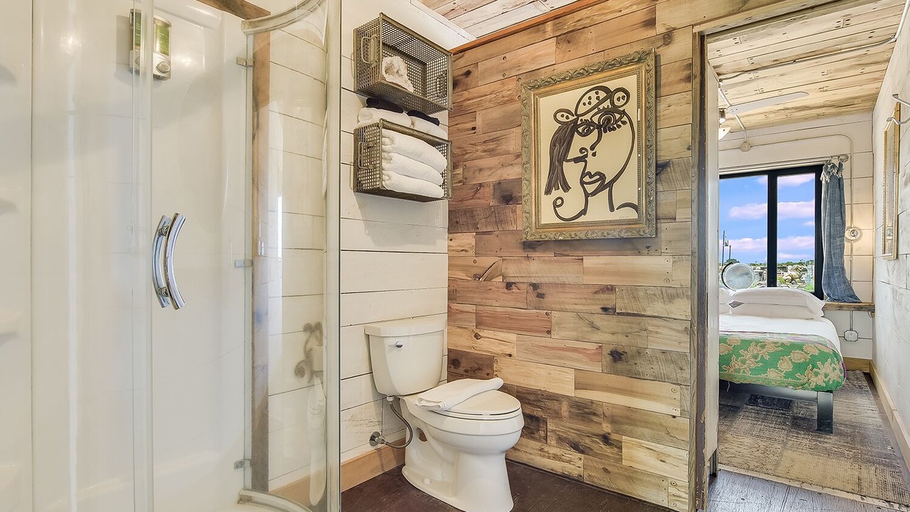 Photo of Bathroom in Round Top