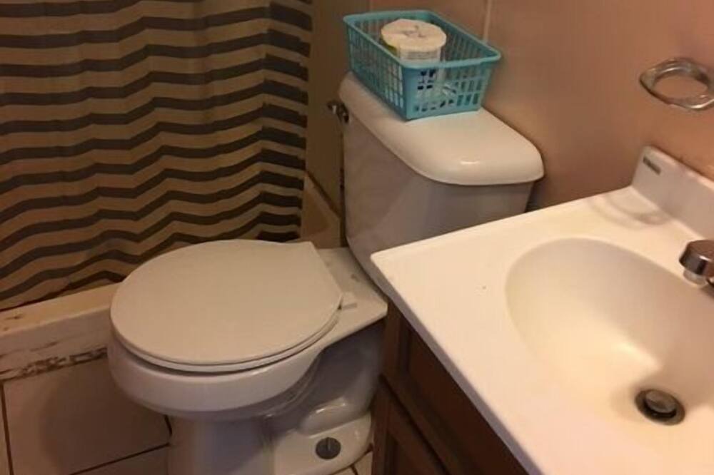 Photo of Bathroom in Hamlet