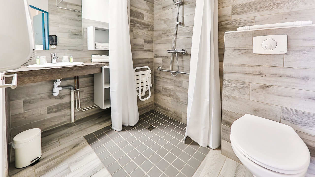 Photo of Bathroom in Treguier