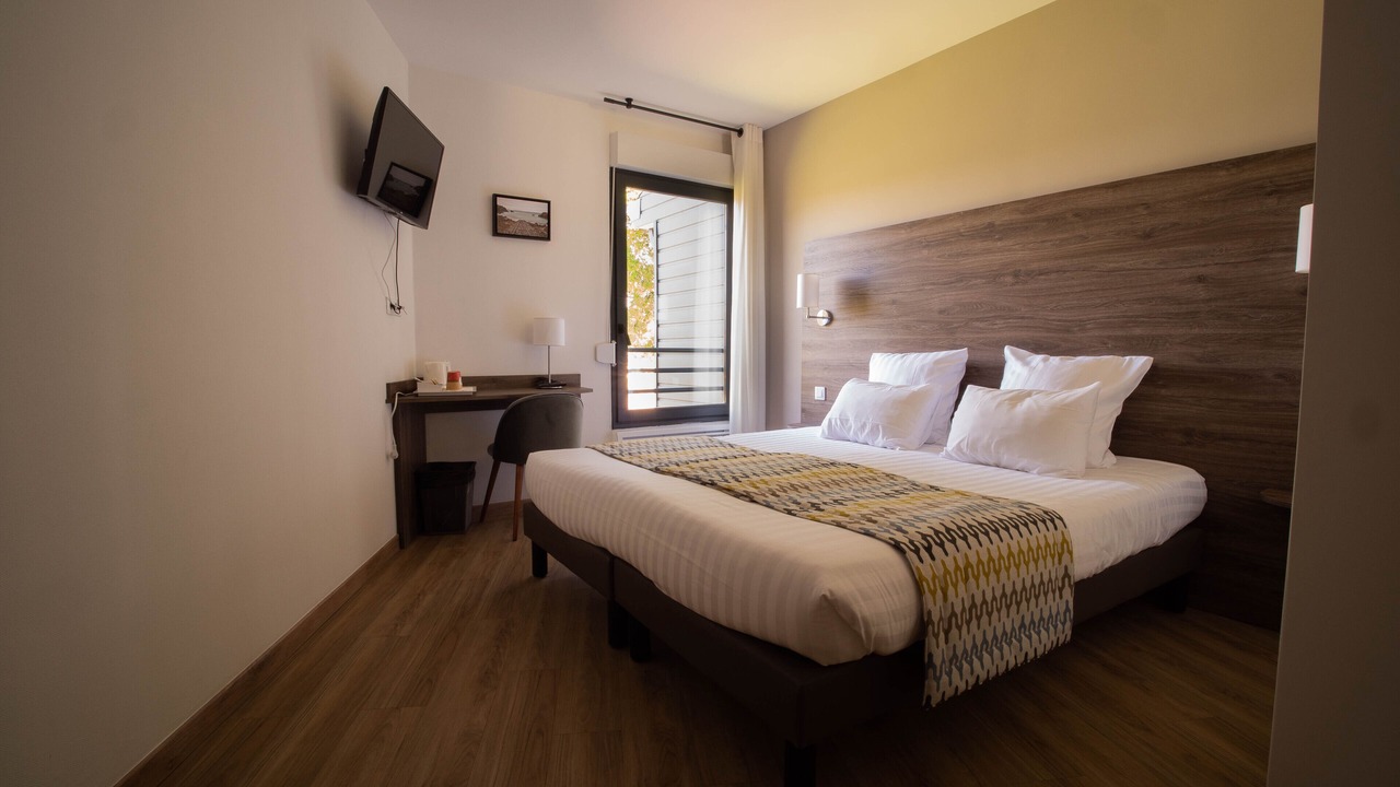 Photo of Bedroom in Treguier