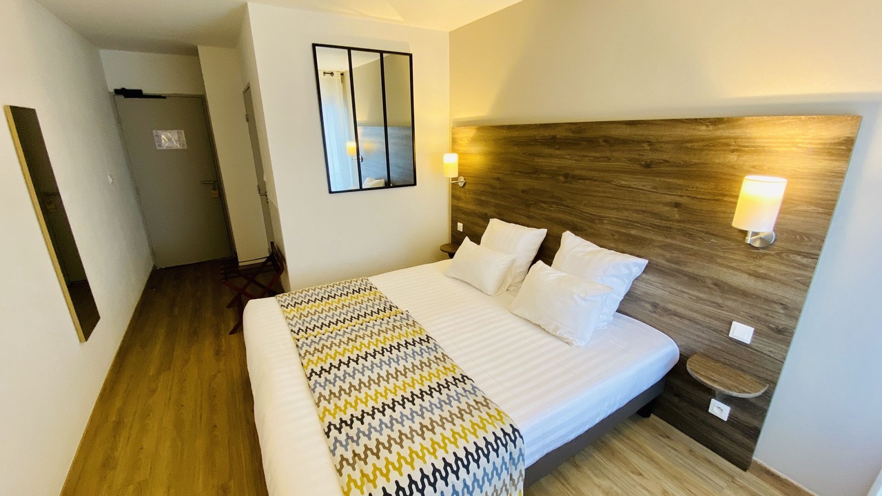 Photo of Bedroom in Treguier