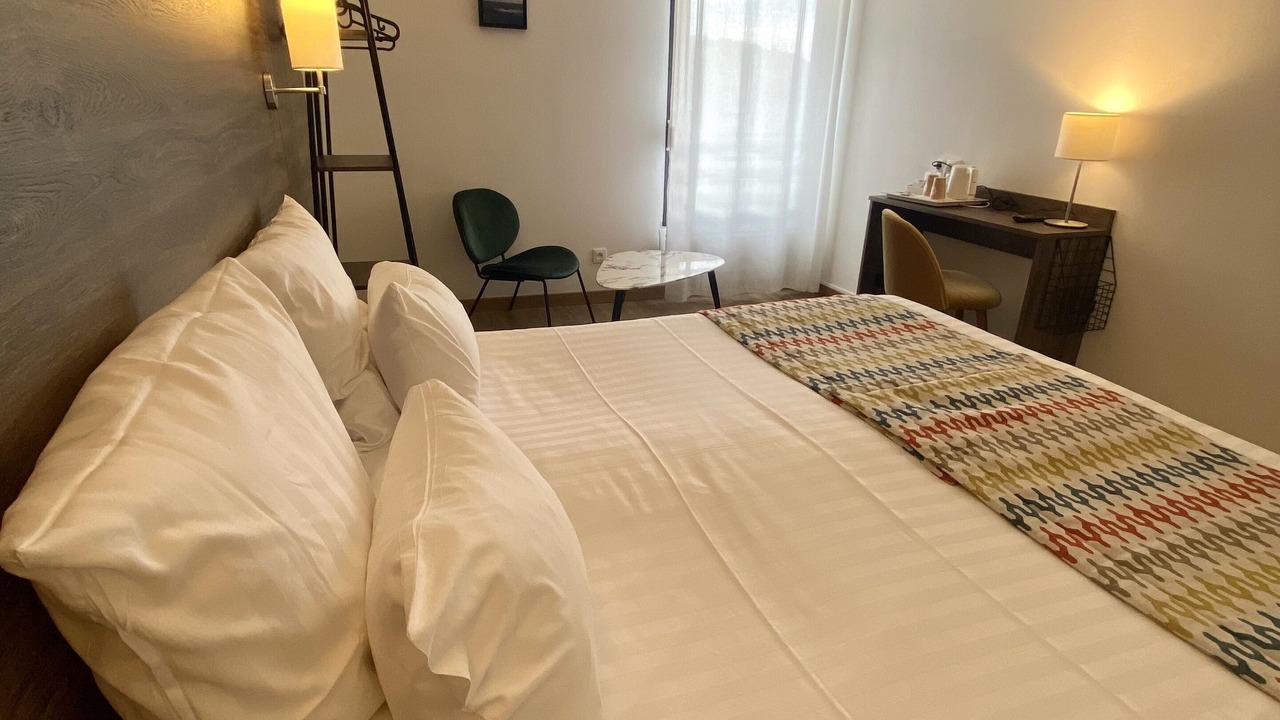 Photo of Bedroom in Treguier