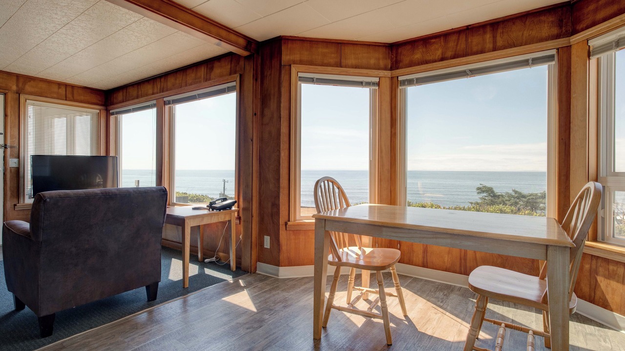 Photo of Livingroom in Lincoln City