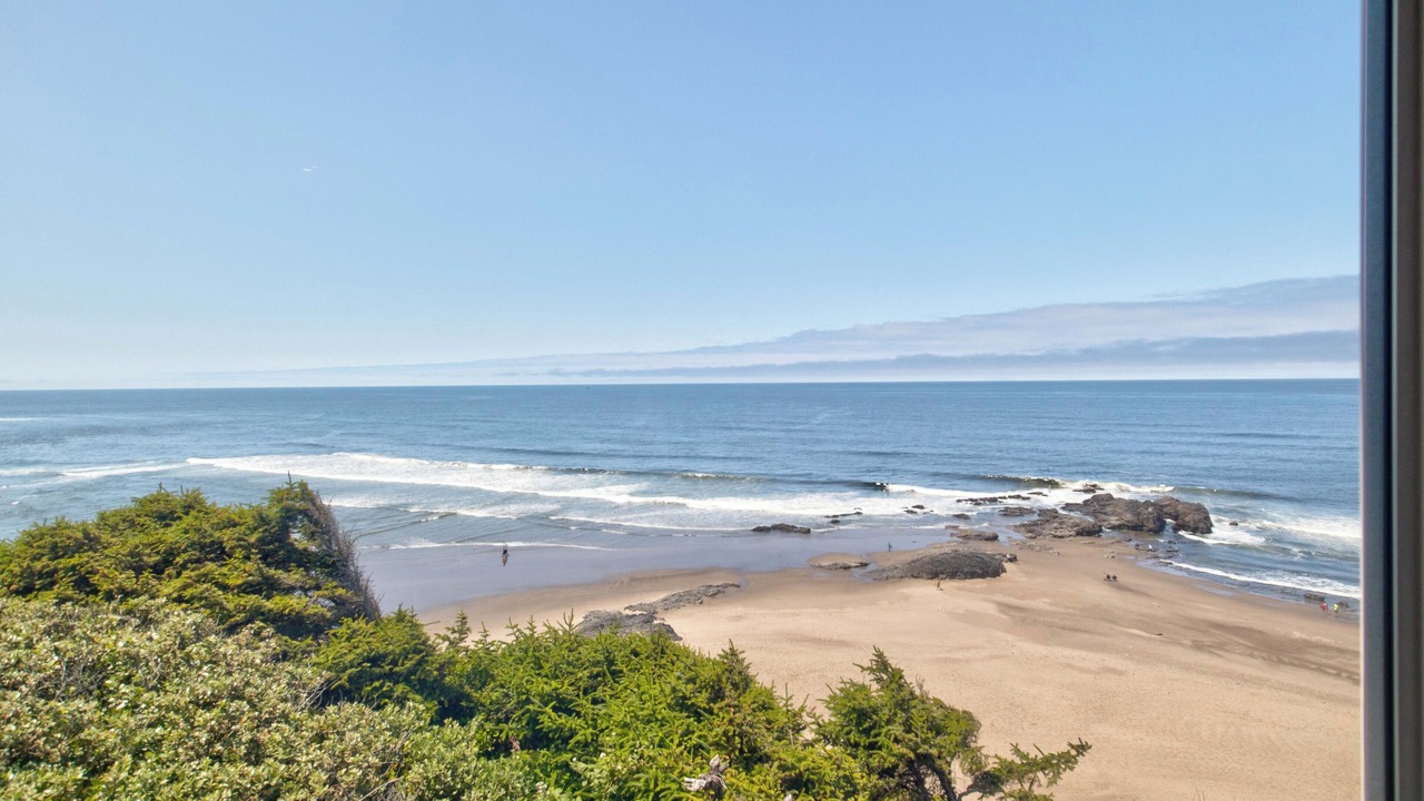 Photo of Bedroom in Lincoln City