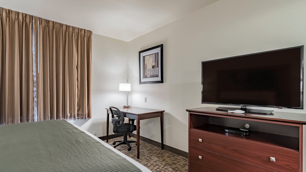 Photo of Bedroom in Lamoni