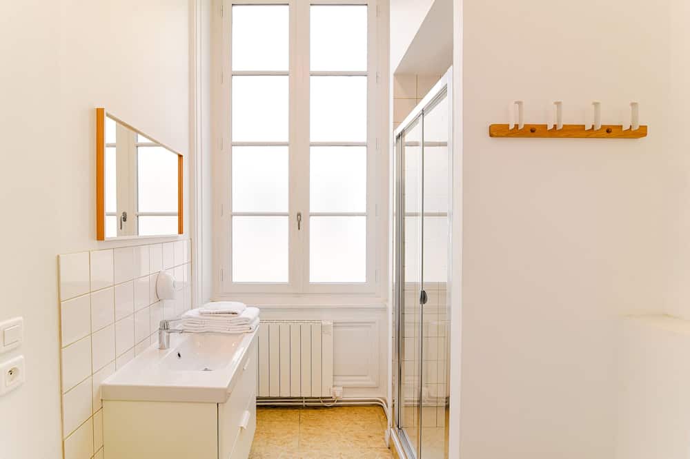 Photo of Bathroom in Griffon - Royale