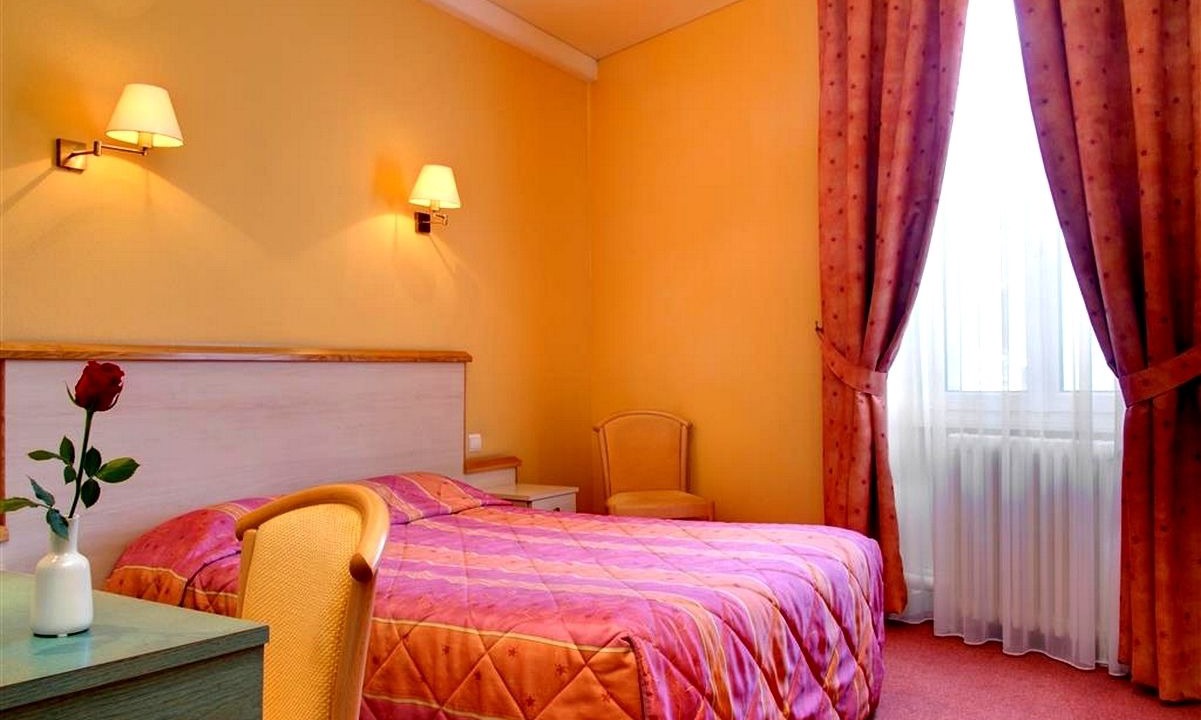 Photo of Bedroom in Moulins
