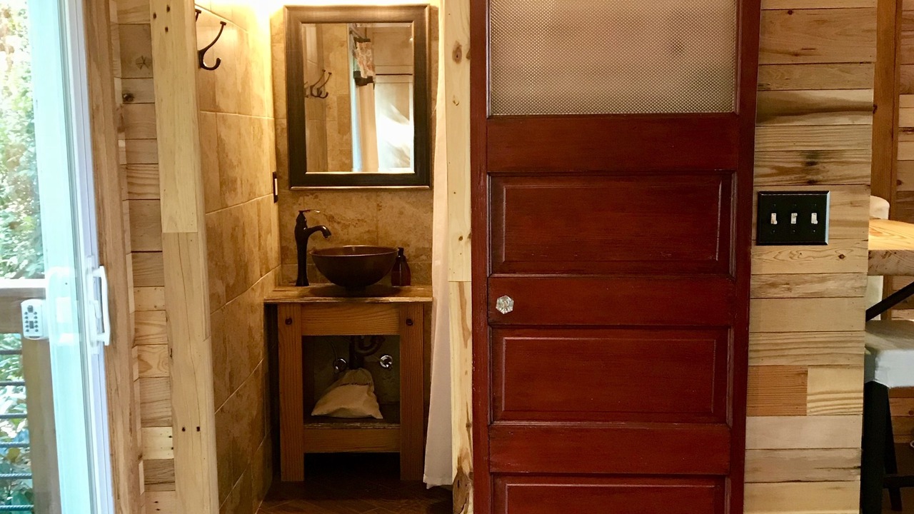 Photo of Bathroom in Dahlonega