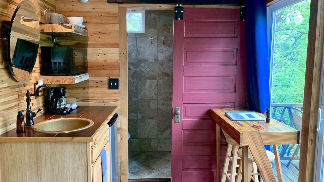 Photo of Bathroom in Dahlonega