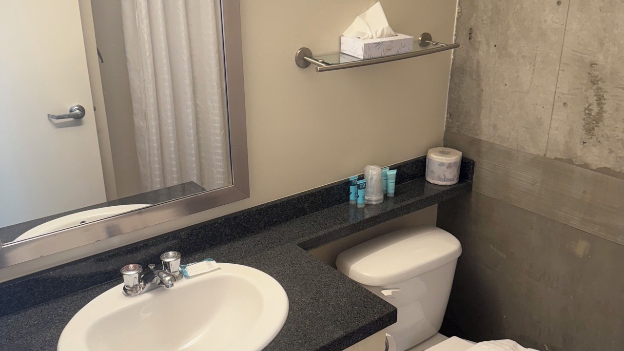 Photo of Bathroom in Hillhurst